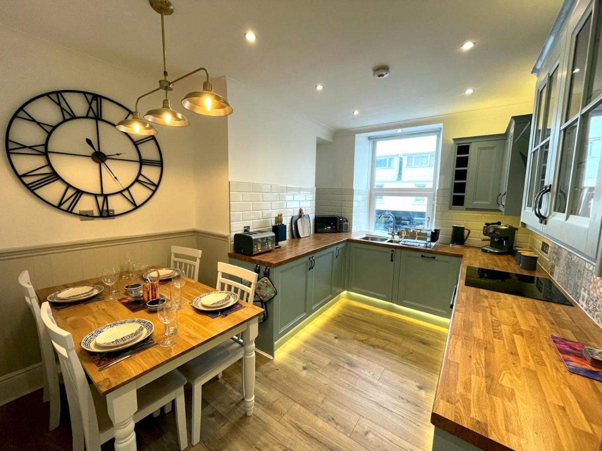 Pass The Keys Beautifully Presented 3Br Luxury Apartment Kirkcudbright Bagian luar foto